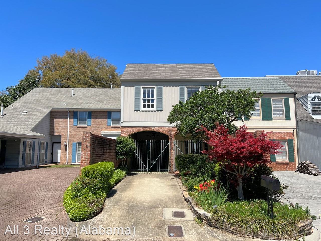 2923 Canterbury Ct - Photo 3 of 49