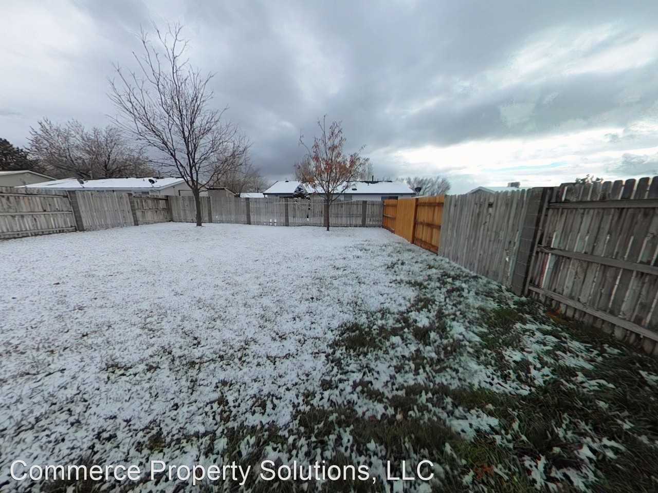 1039 W 720 N - Photo 2 of 14