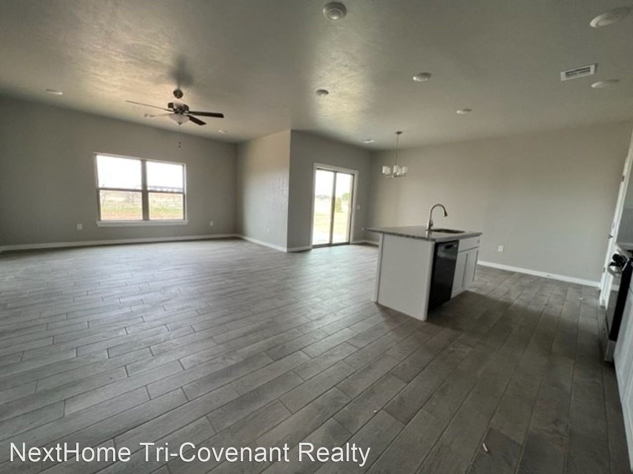 1509 Heatherbrook Way - Photo 2 of 18