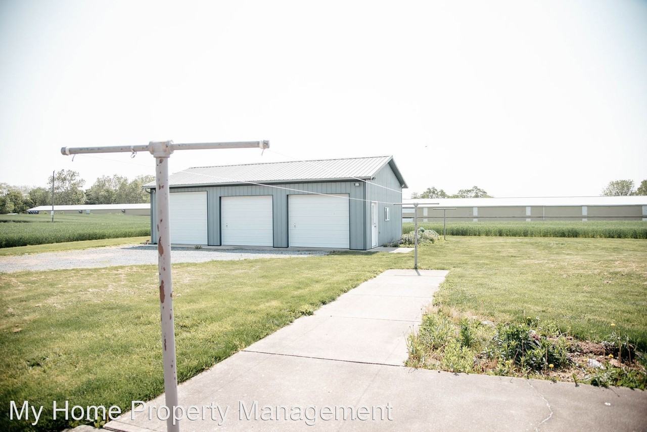 2834 Harvest Rd - Photo 3 of 30