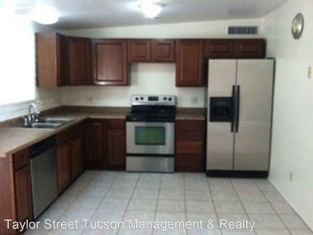 3082 W Bartlett Pl - Photo 3 of 8