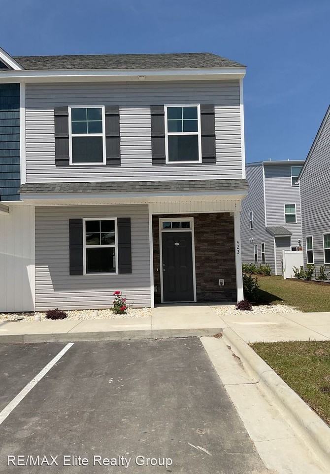 423 Sunfish Lane, Sneads Ferry, NC 28460 3 Bedroom Apartment for Rent