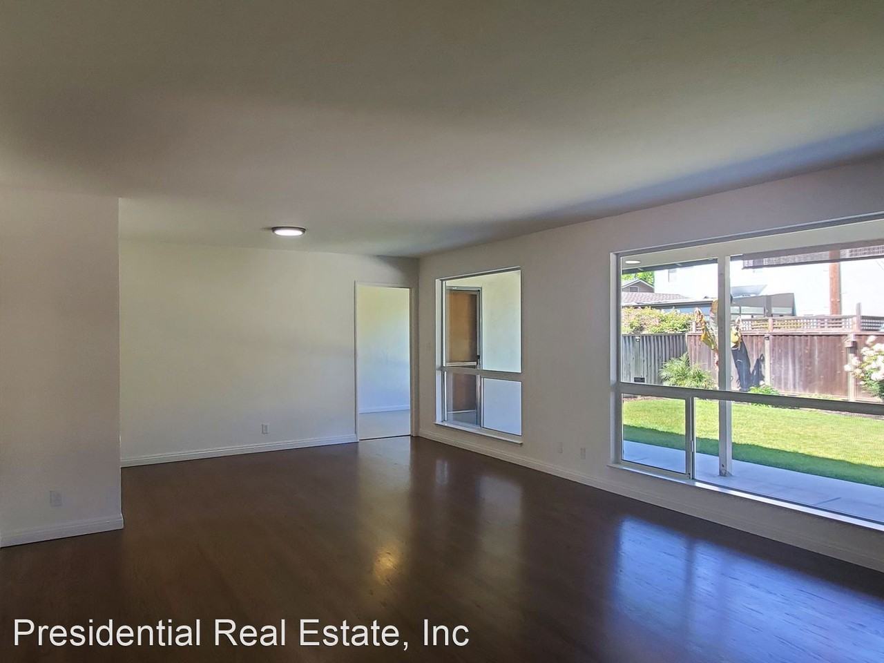 1605 Warbler Way - Photo 2 of 9