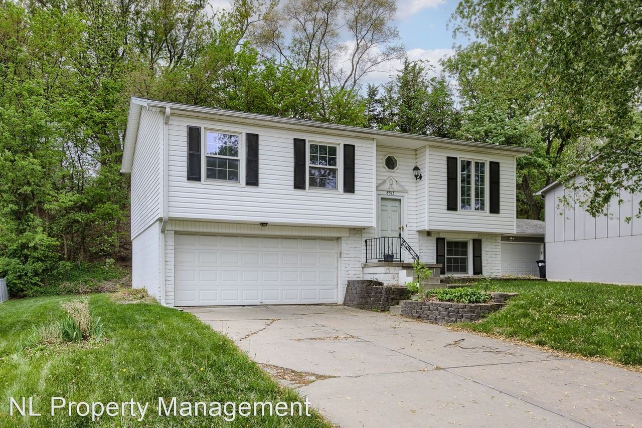 8515 Fowler Ave - Photo 2 of 22