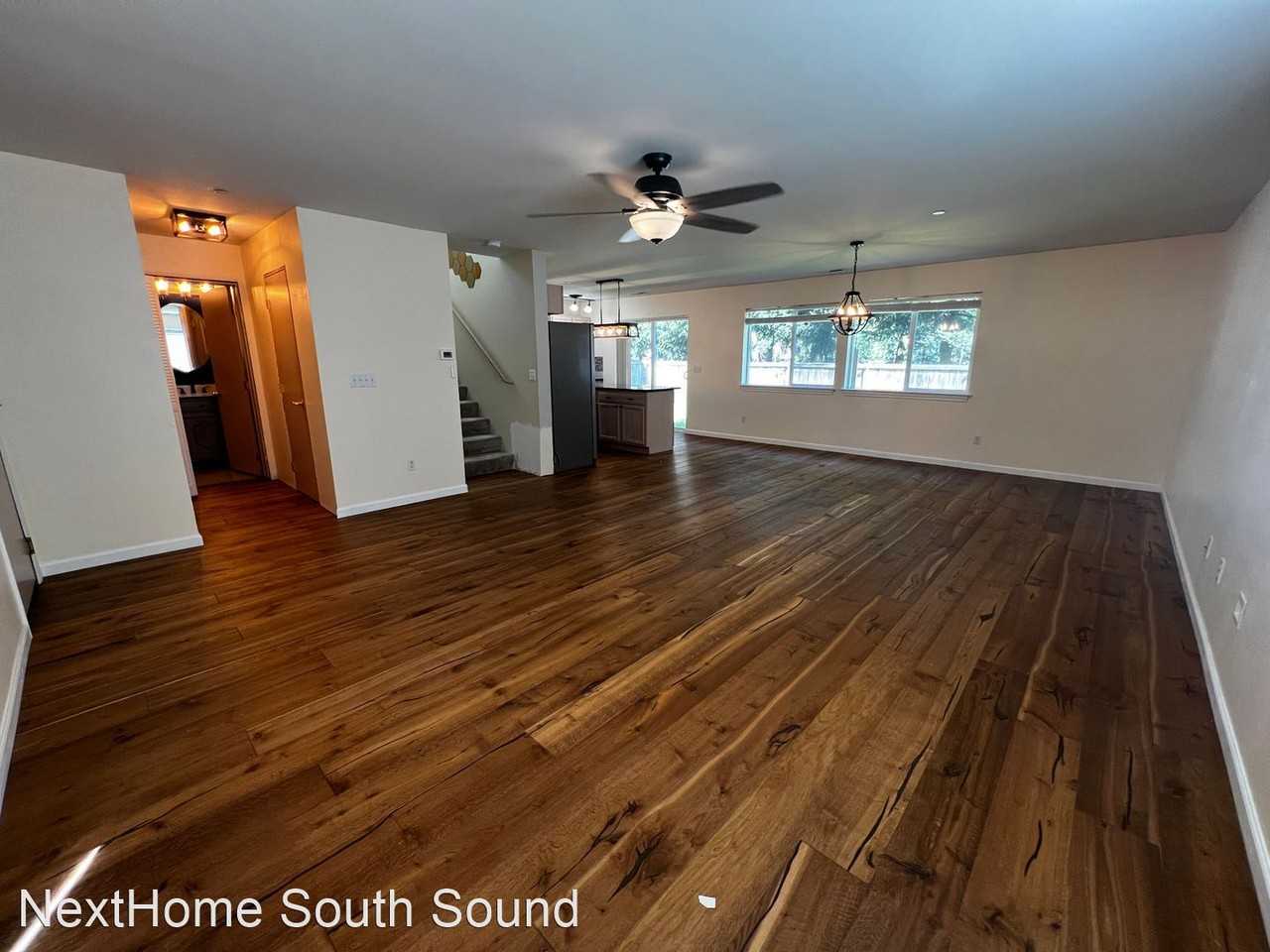 1168 Hudson St - Photo 2 of 19