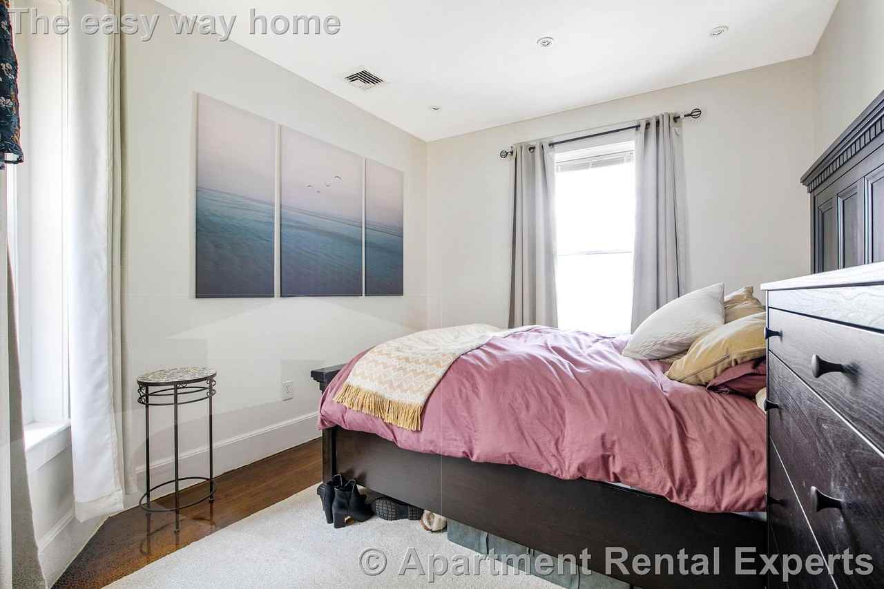 40 Cameron St #4 - Photo 6 of 12