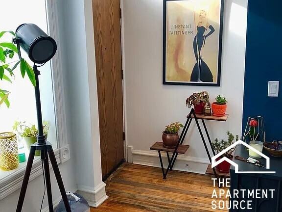 1847 S Loomis St #2 - Photo 3 of 15