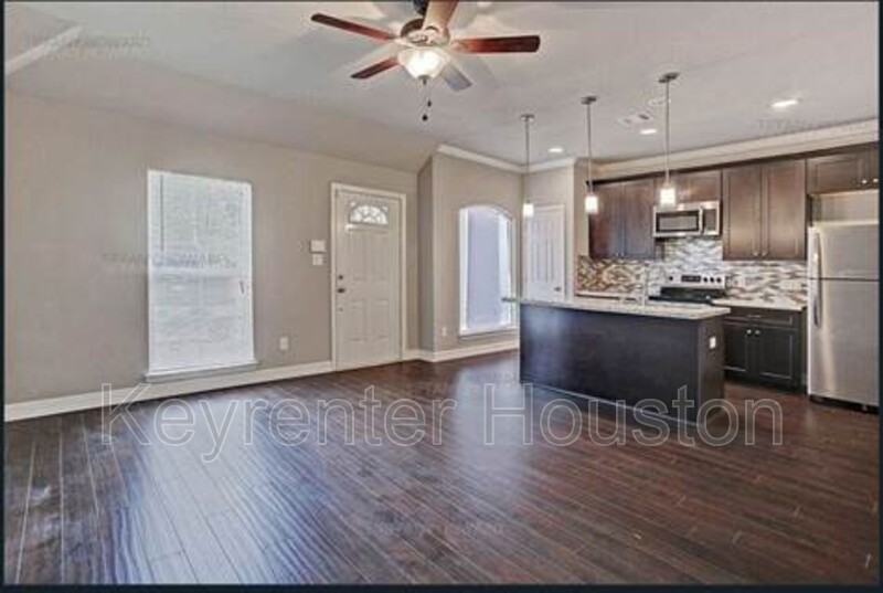 4204 Stassen St #B - Photo 2 of 11