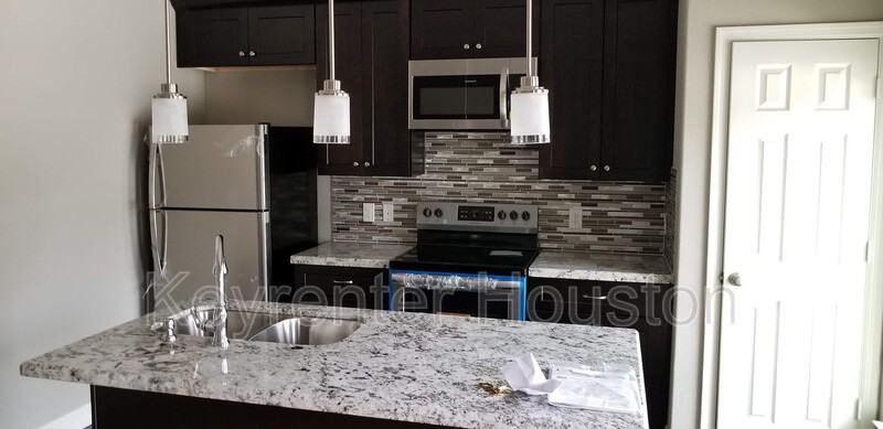 4204 Stassen St #B - Photo 5 of 11