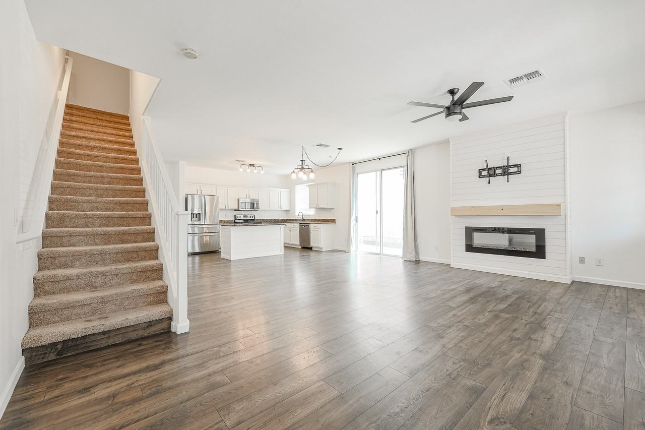 2087 S Avocet St - Photo 4 of 37