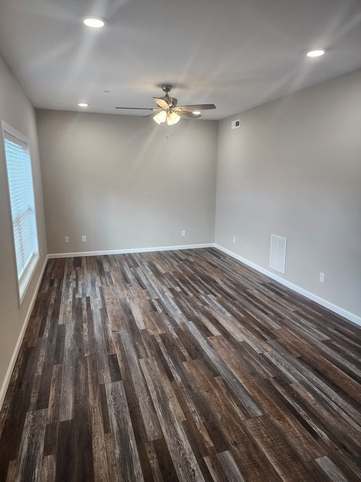 1604 Ridgewest Dr - Photo 2 of 16