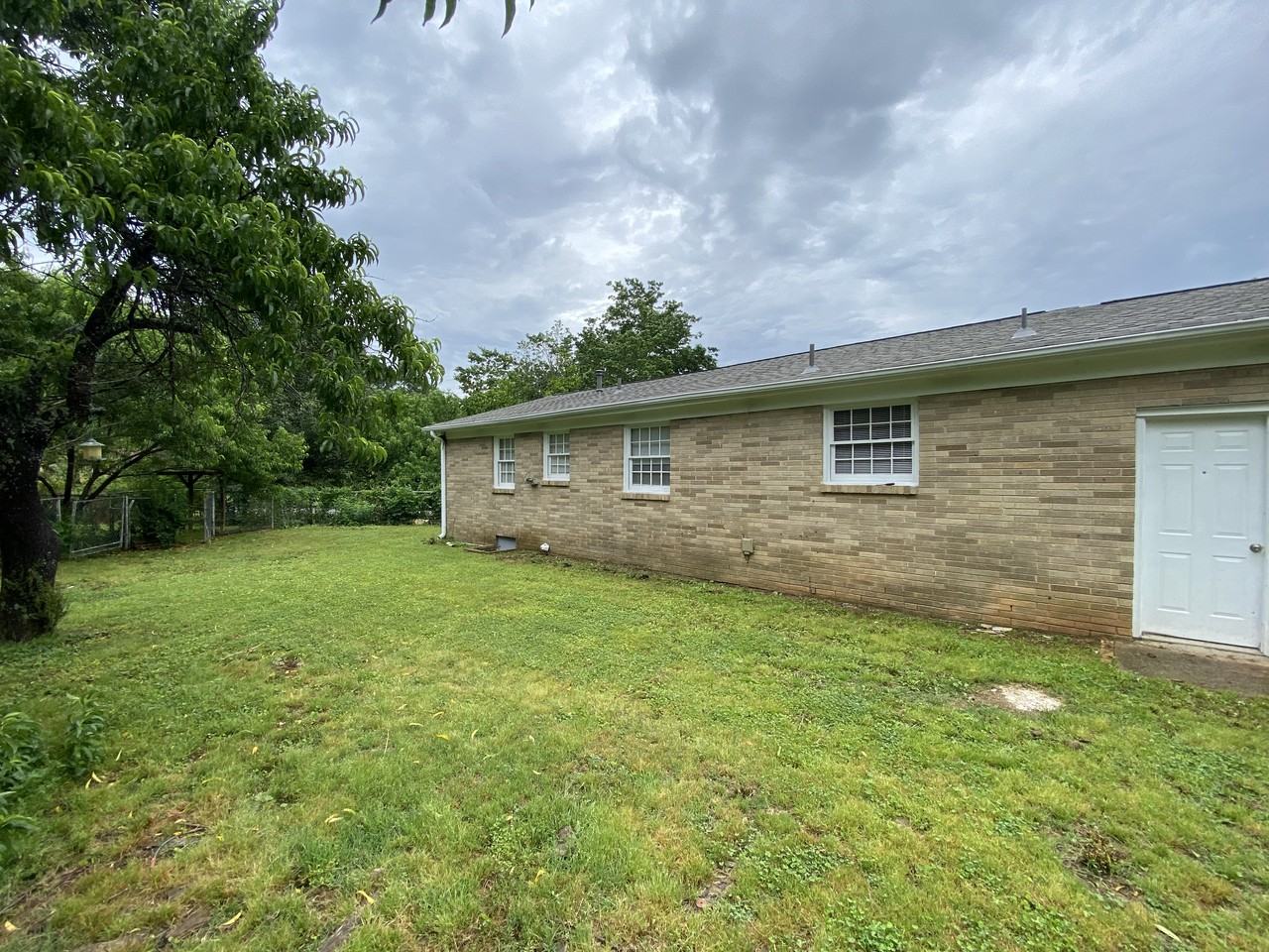 2408 Springhill Rd Nw - Photo 5 of 28