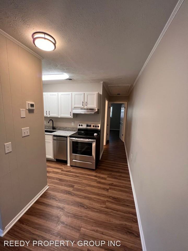 300 Brook Glenn Road - 22 - Photo 3 of 9