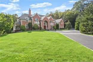 26 Pequot Ln - Photo 1 of 1