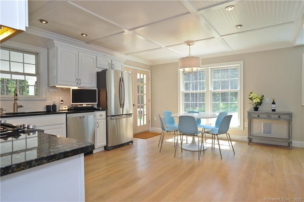 51 Senff Rd - Photo 6 of 16