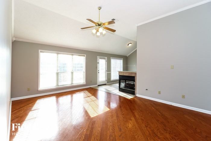 7761 Shadow Hills Dr - Photo 2 of 14