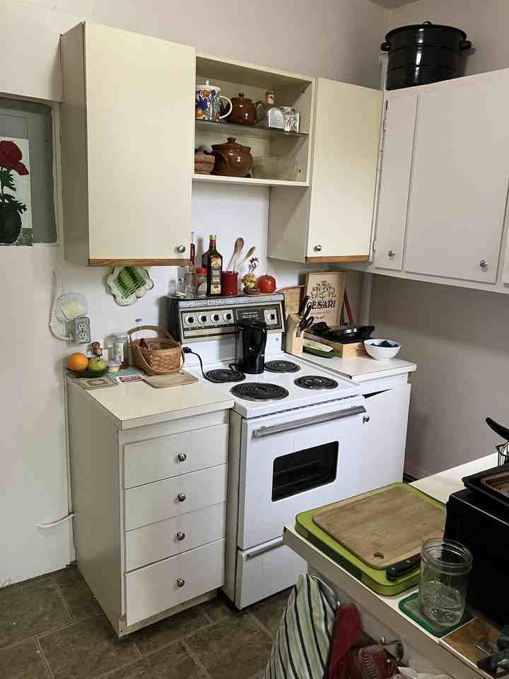 585 O'Connor Street #18 - Photo 3 of 15