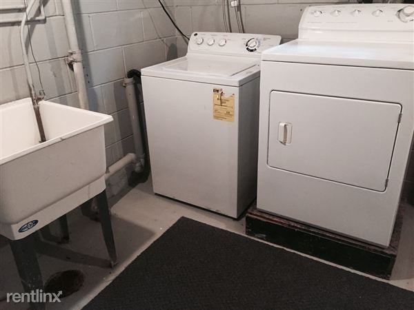 2720 Blackstone Ave - Photo 3 of 10