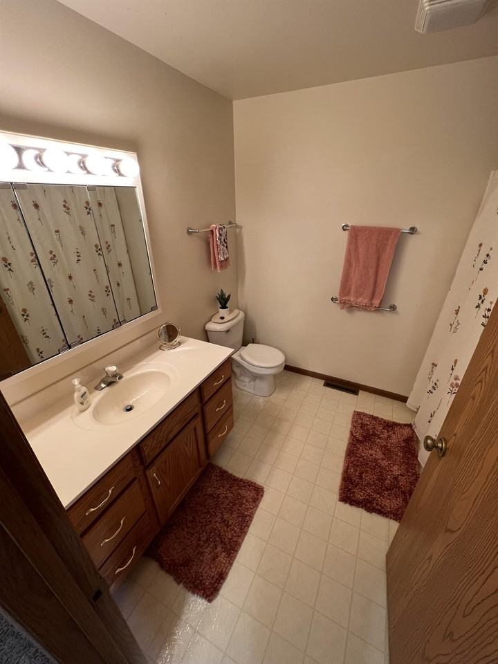 1428 Glenn Pl #3 - Photo 7 of 28