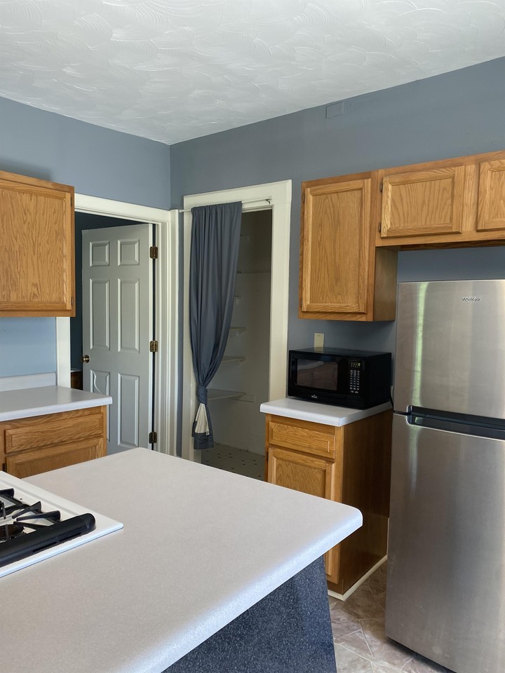 1613 N Van Buren St #A - Photo 2 of 10
