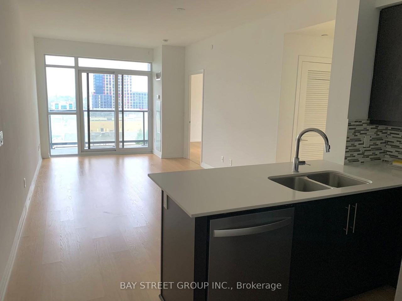 65 Oneida Crescent #708