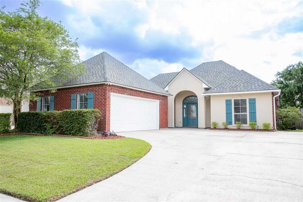 10526 Oakley Trace Drive - Photo 2 of 20