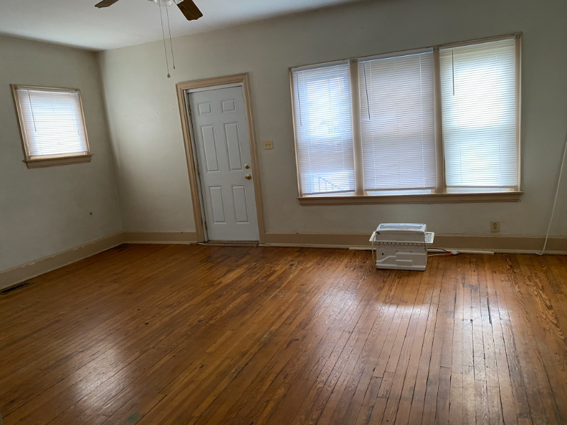 619 Allen Avenue - Photo 3 of 9