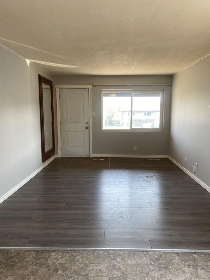 929 Johnson St - Photo 2 of 7