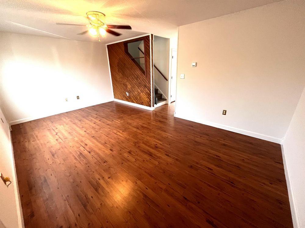 30 Waldeck Ct - Photo 2 of 10