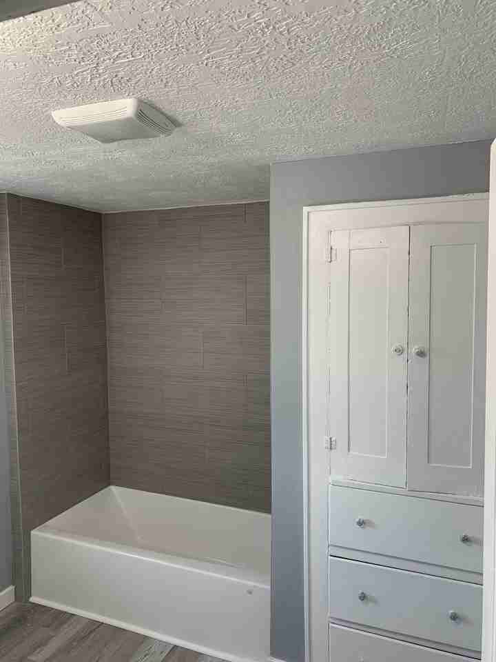 124 Devonshire Dr #NA - Photo 3 of 8