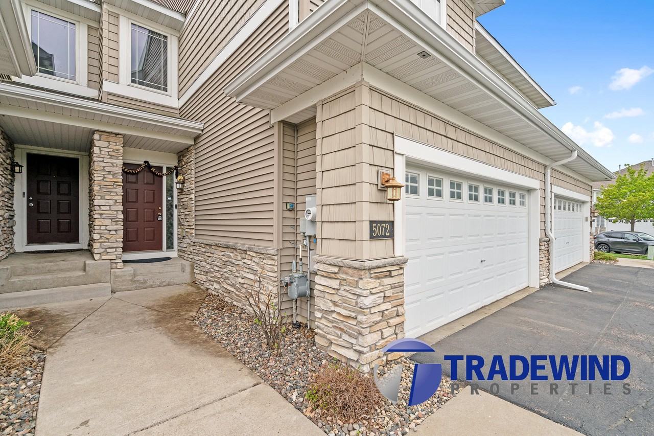 5072 Yuma Lane North - Photo 3 of 37