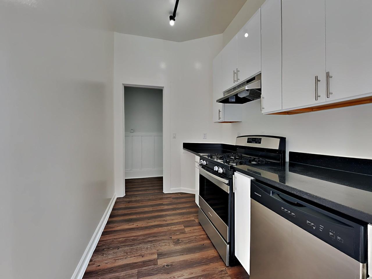 411 Pierce St. - Photo 5 of 11