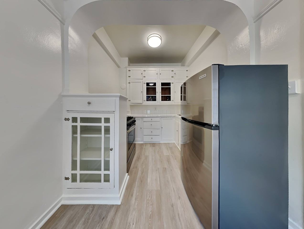 575 O'Farrell St - Photo 3 of 12