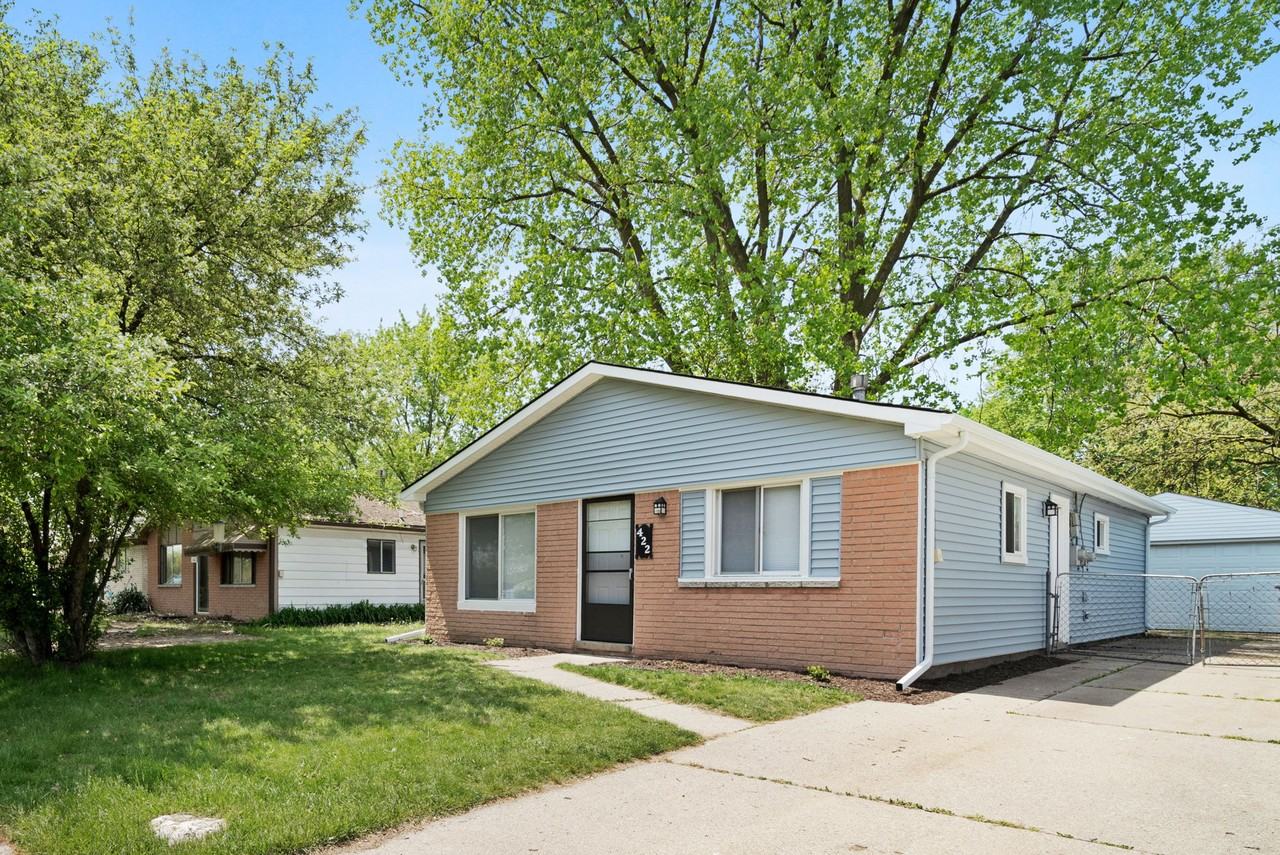 422 S Farmington Rd #1 - Photo 2 of 13