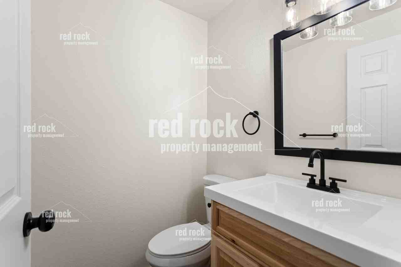 3901 W Spiers Ave #3 - Photo 5 of 22
