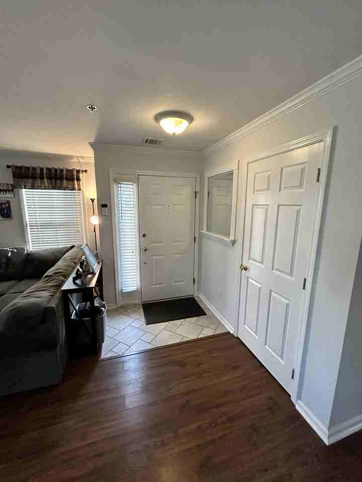 225 Cambridge Ct - Photo 3 of 16