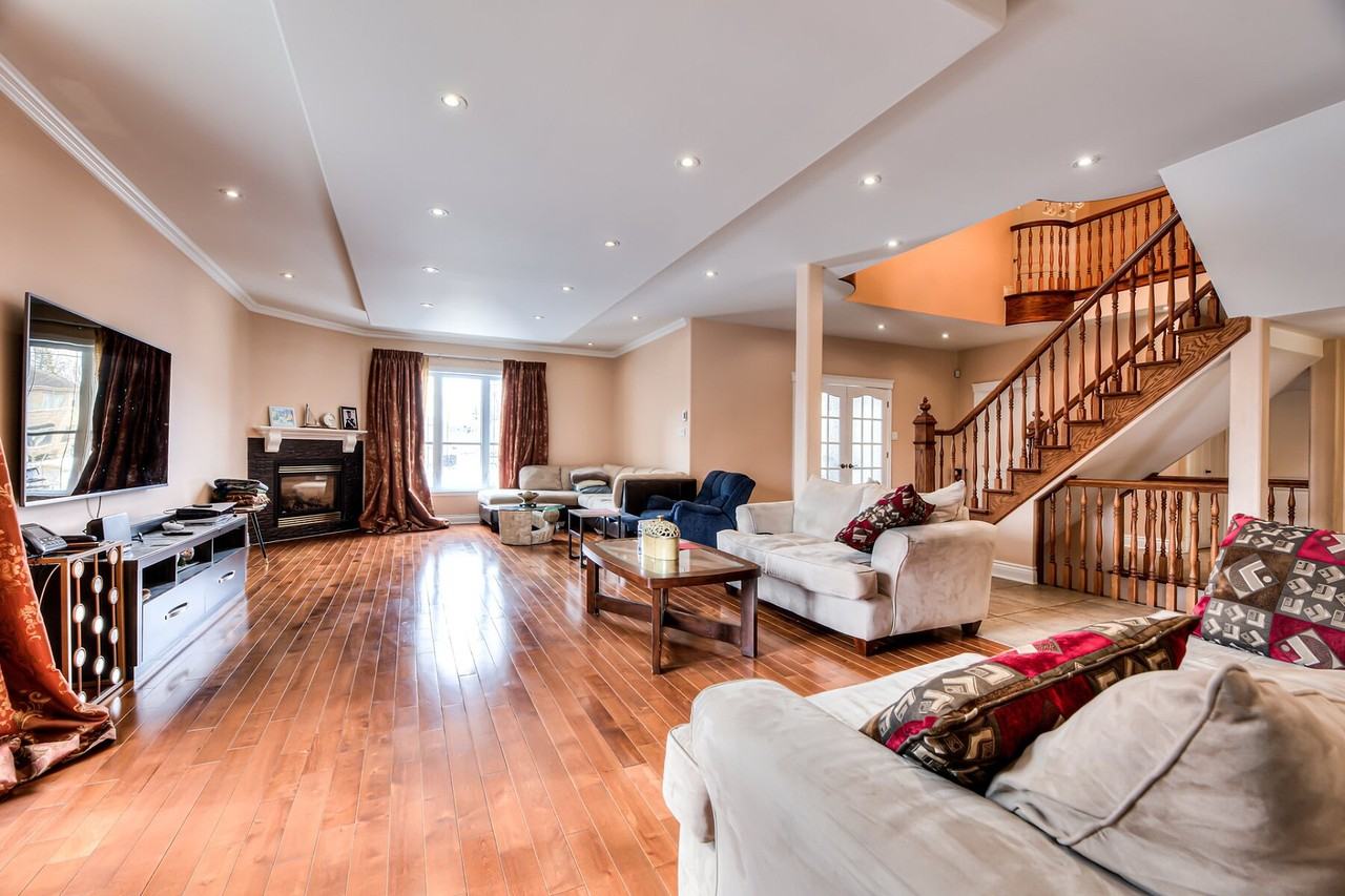 8 Avenue Caryers - Photo 3 of 26