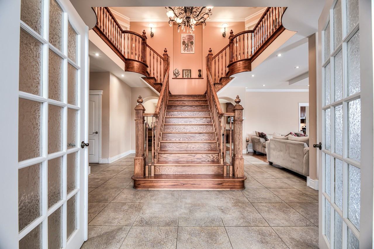 8 Avenue Caryers - Photo 2 of 26