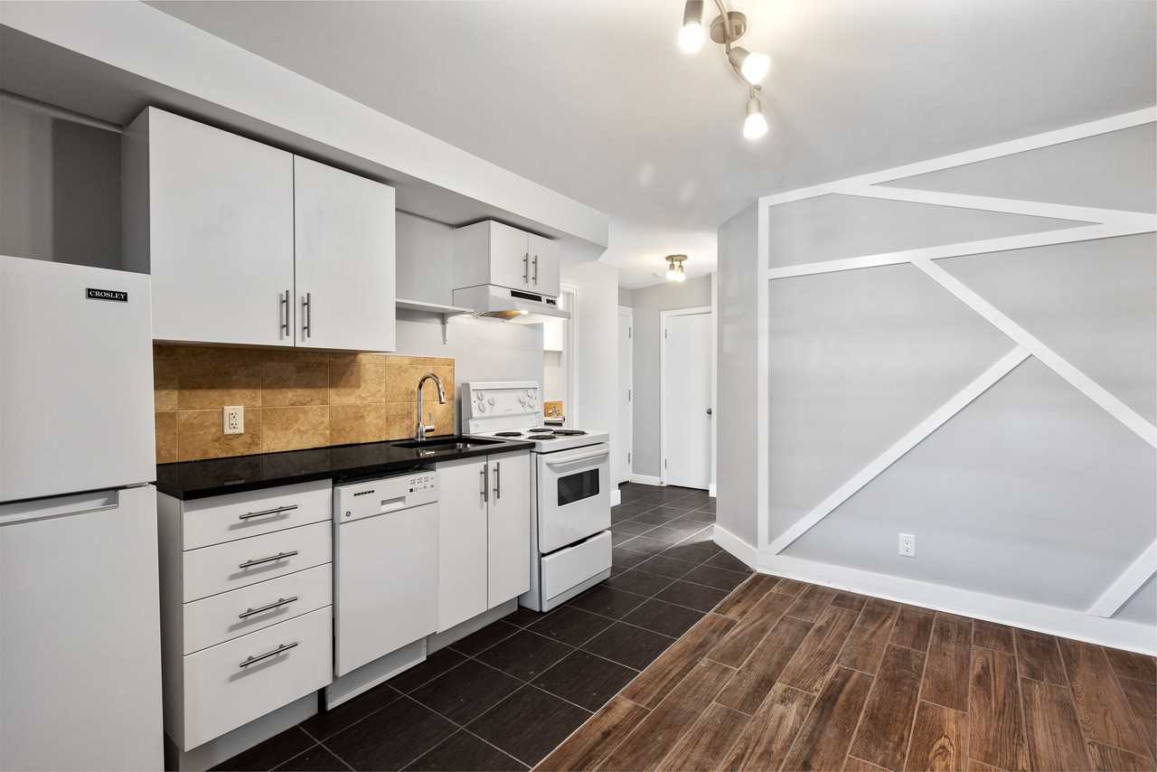 467 - 467 Slater Street #214 - Photo 2 of 34