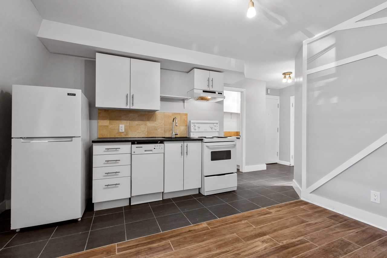 467 - 467 Slater Street #214 - Photo 3 of 34