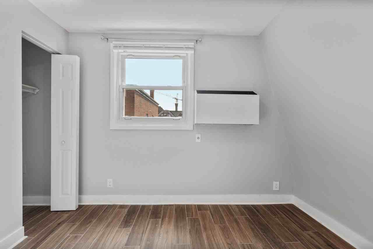 467 - 467 Slater Street #214 - Photo 7 of 34
