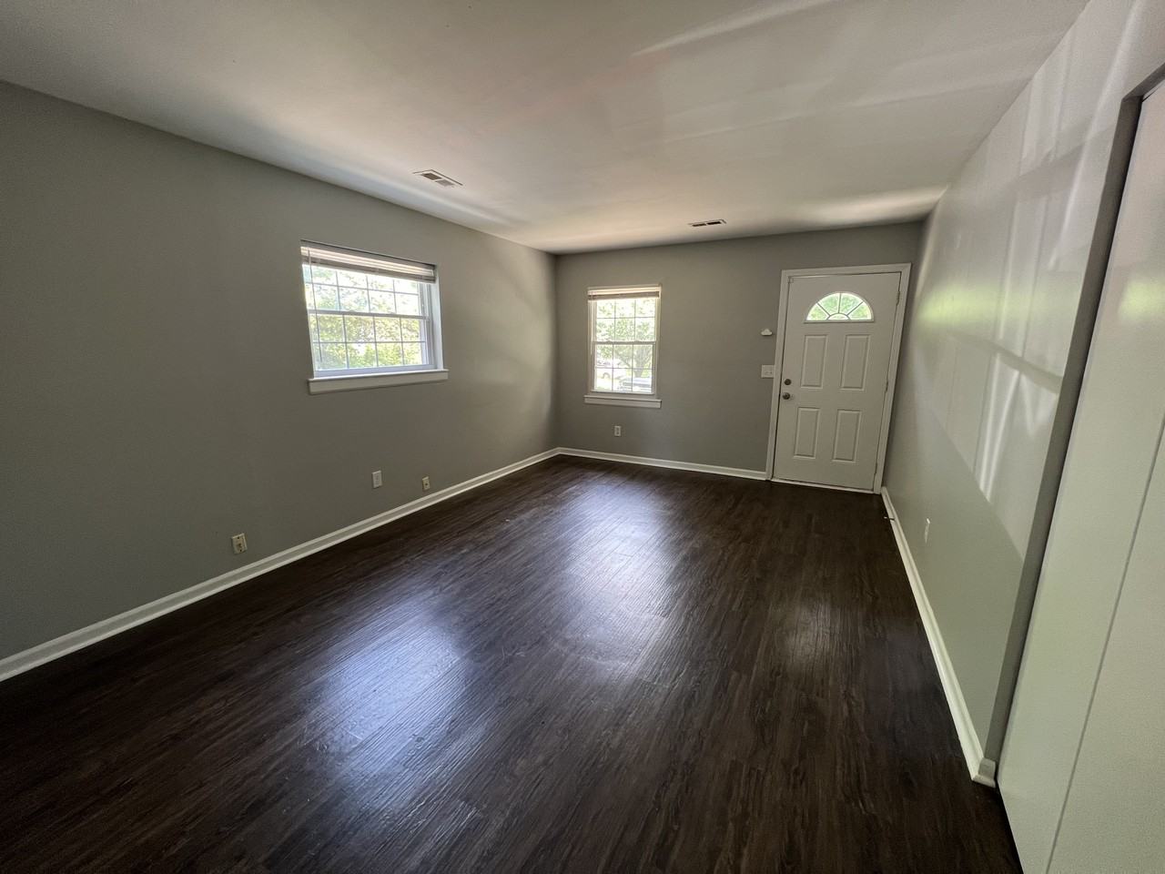 2892 Yuma Ct - Photo 2 of 15