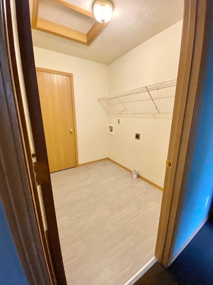 520 W Nichols St #100 - Photo 3 of 10