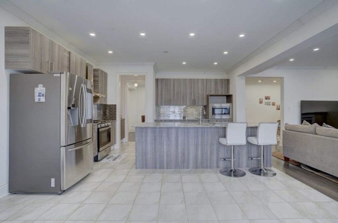 1-125 Lyle Dr, Bowmanville, Ontario - Photo 2 of 19