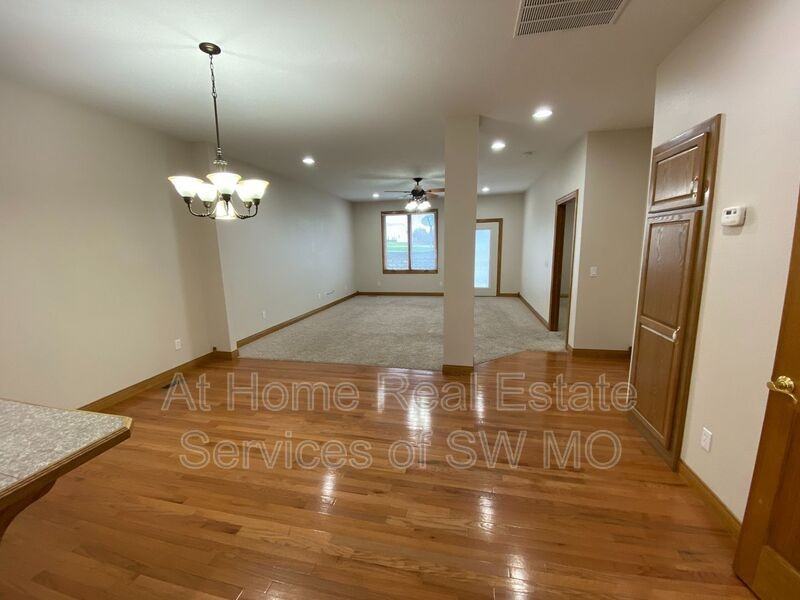 5601 N 17th St - Photo 3 of 15