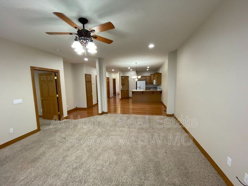 5601 N 17th St - Photo 5 of 15