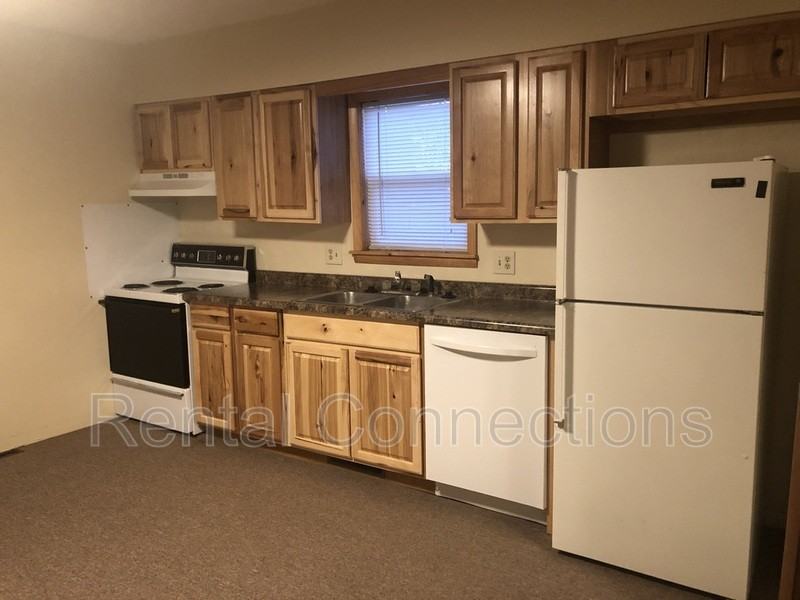 102 W Hamilton St - Photo 3 of 8