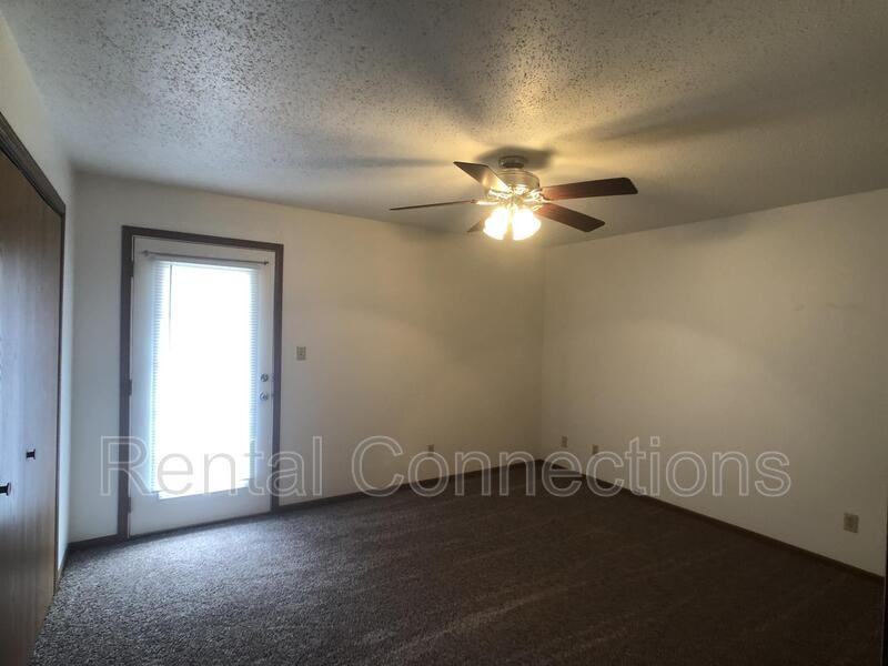 500 E College D4 #A5 - Photo 6 of 7