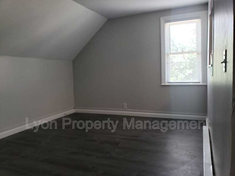 79 Vine St #2 - Photo 3 of 7