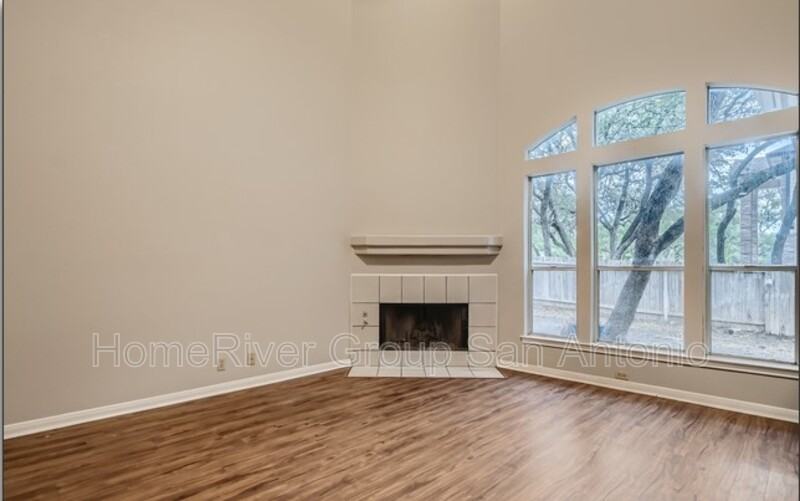 15110 Oak Briar - Photo 3 of 20